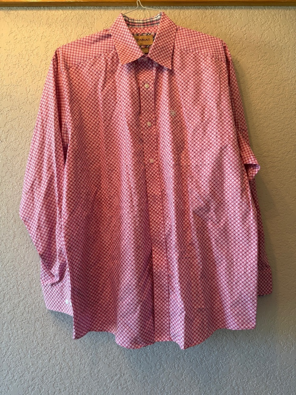 Ariat Men’s Wrinkle-Free Shirt